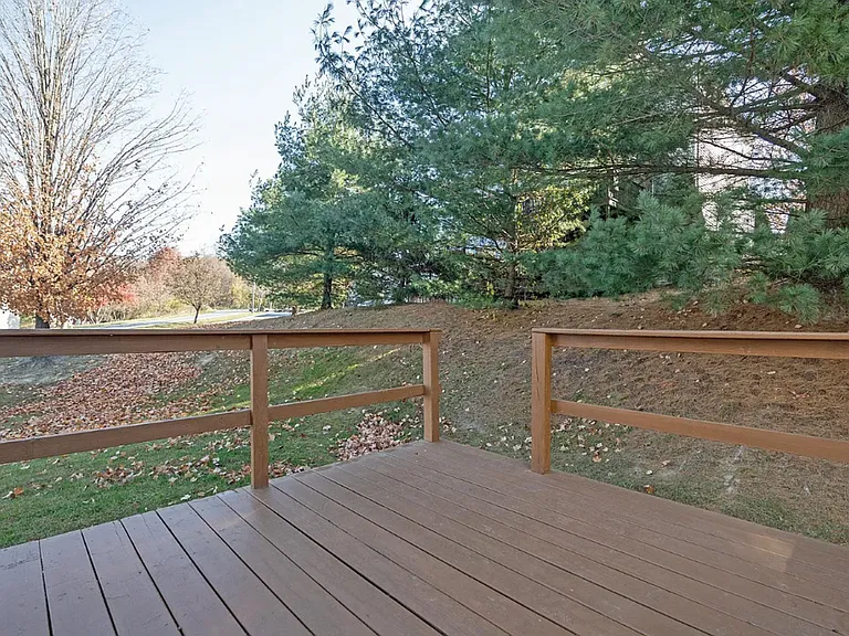 2165 Saint Clair Ct — Photo 22