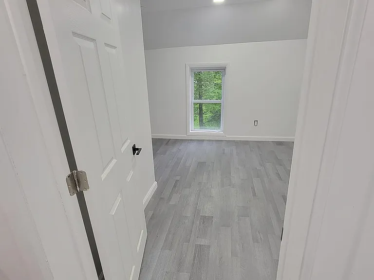 76 Lake St #1 — Photo 2