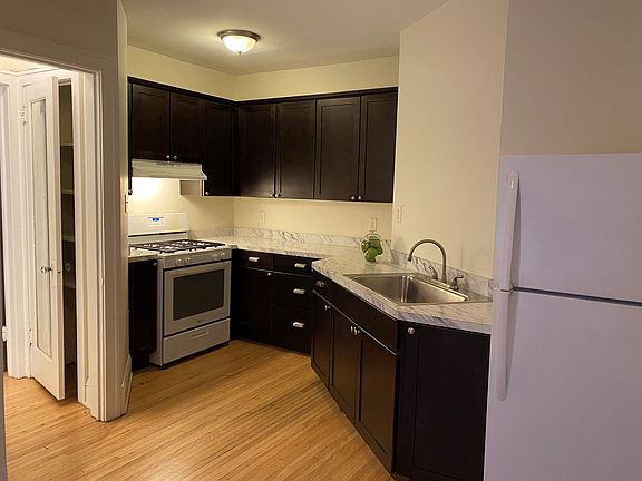 3rd image of 3617 Bryant Ave S APT 103