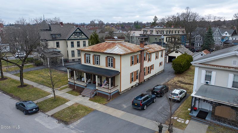 2nd image of 107 Lake Avenue