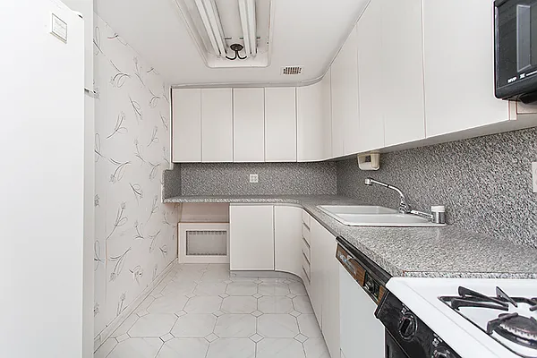 Sold by Brooklyn Hearth Realty | media 23