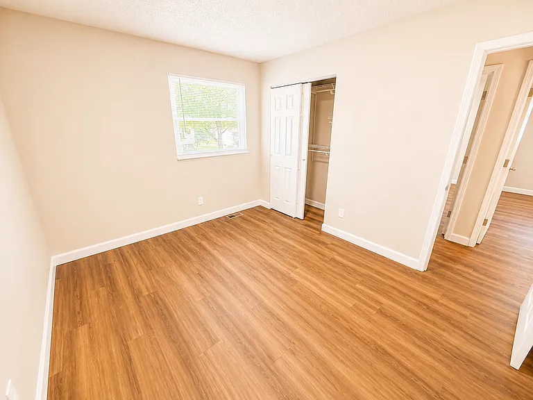106 Lake Point Dr — Photo 16