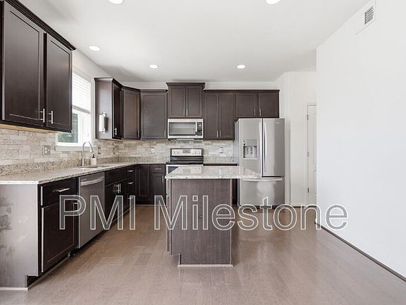 5th image of 371 Lookout Mountain Ct