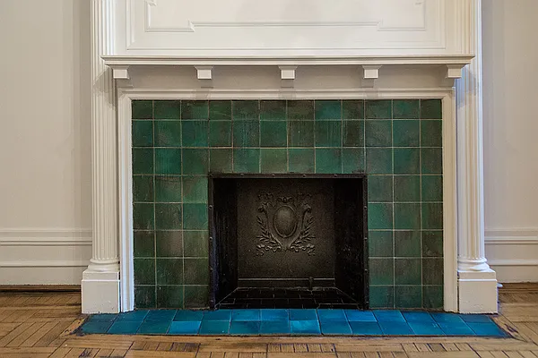 Rented by Dixon Advisory USA Inc. | media 129