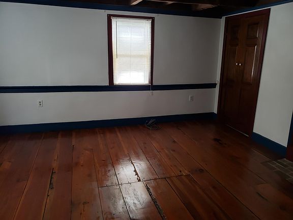 4th image of 4 S Stewart St