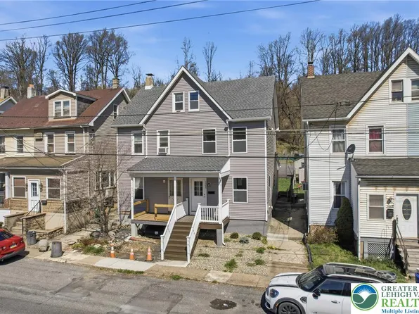 1065 Bushkill Dr, Easton, PA 18042