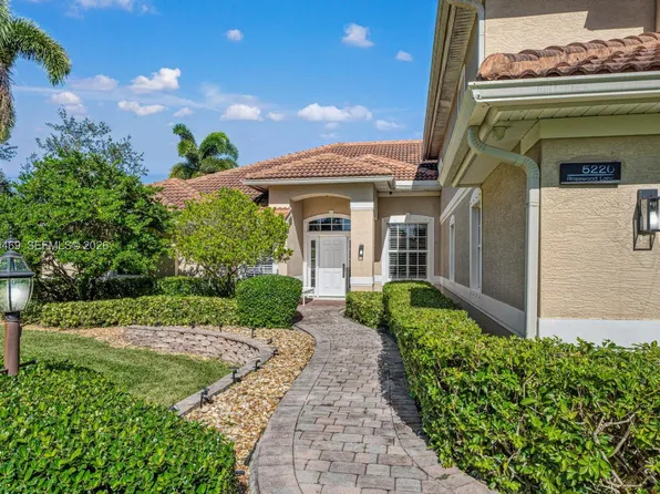 5220 Rosewood Ln, Vero Beach, FL 32966