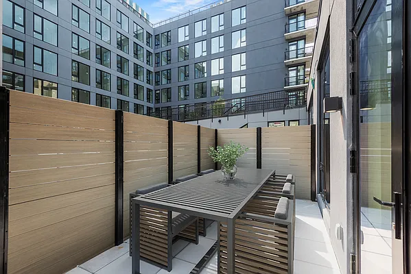 Rented by Nooklyn NYC LLC | media 18