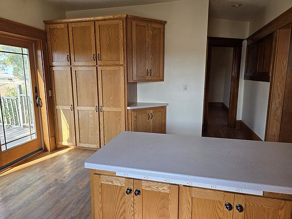 Lots of pantry space!