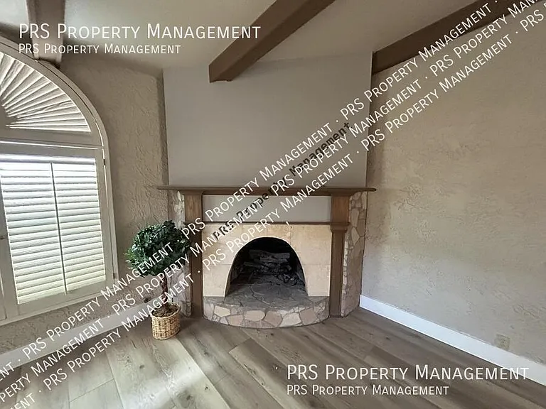 5100 N Miller Rd #11 — Photo 13