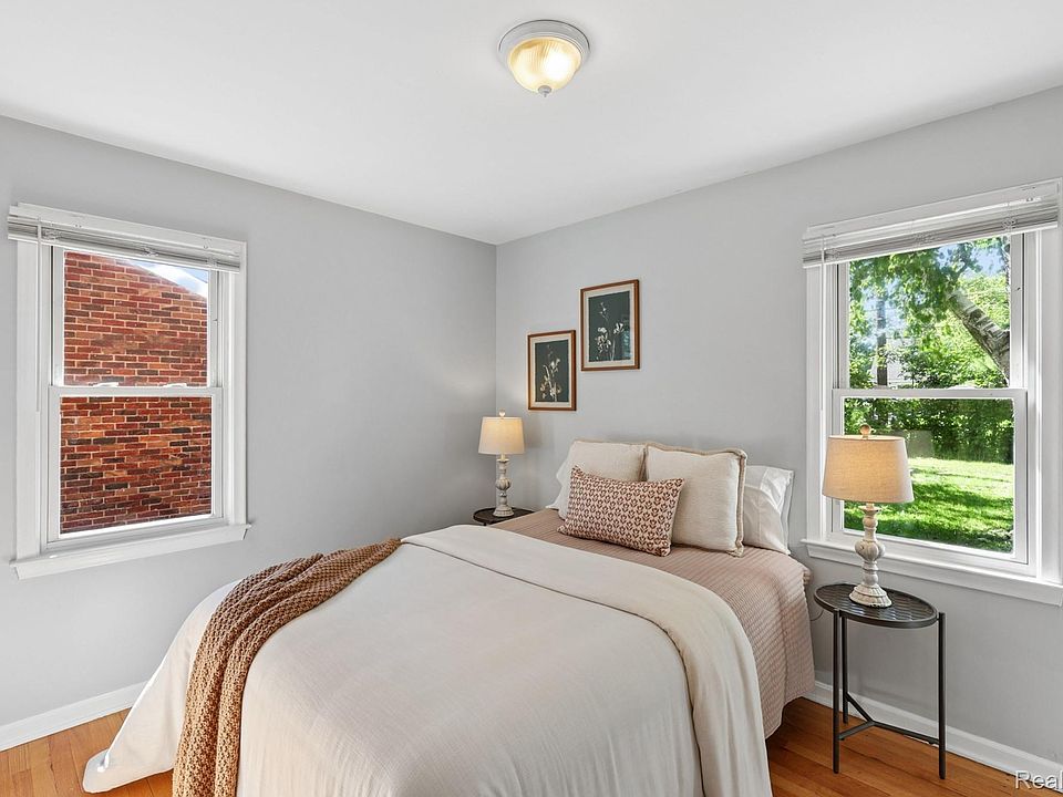 17717 Denby, photo 15
