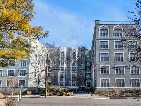 1175 E. Broadway #1J, Hewlett, NY 11557