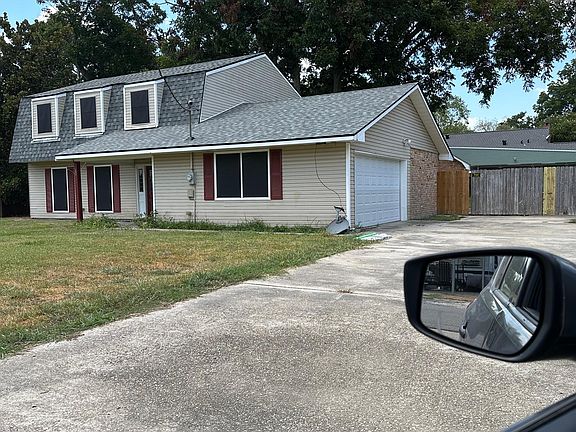 2nd image of 171 Alexander Ave