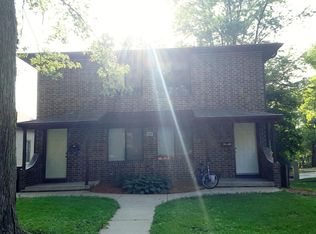 327 S Lucas St APT B, Iowa City, IA 52240