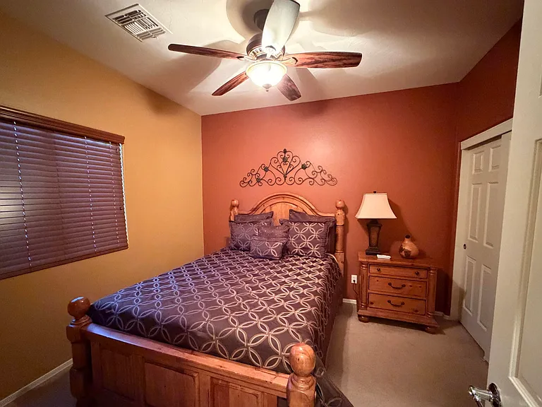 2312 N Hudson Dr — Photo 7