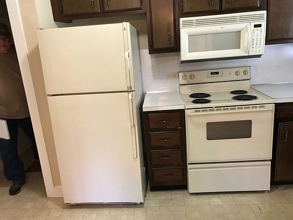 4th image of 824 Oakdale Rd