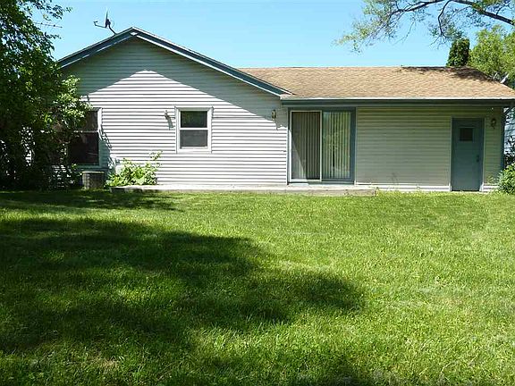 2nd image of 2910 Foliage Ln