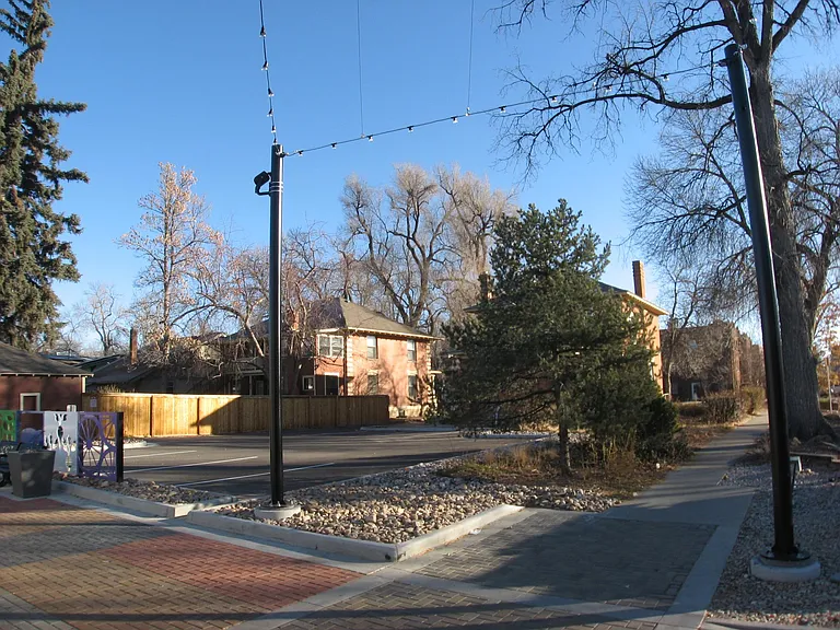 649 Remington St — Photo 23