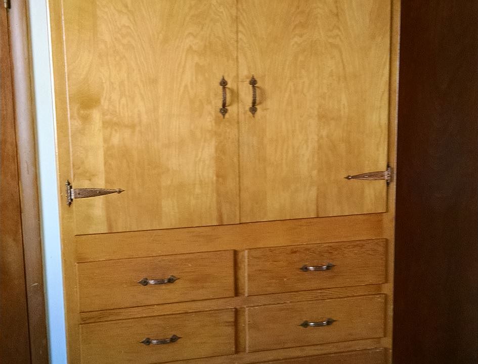 HV_1BR_Wardrobe