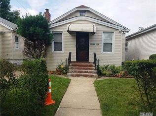 10206 213th St, Queens Village, NY 11429