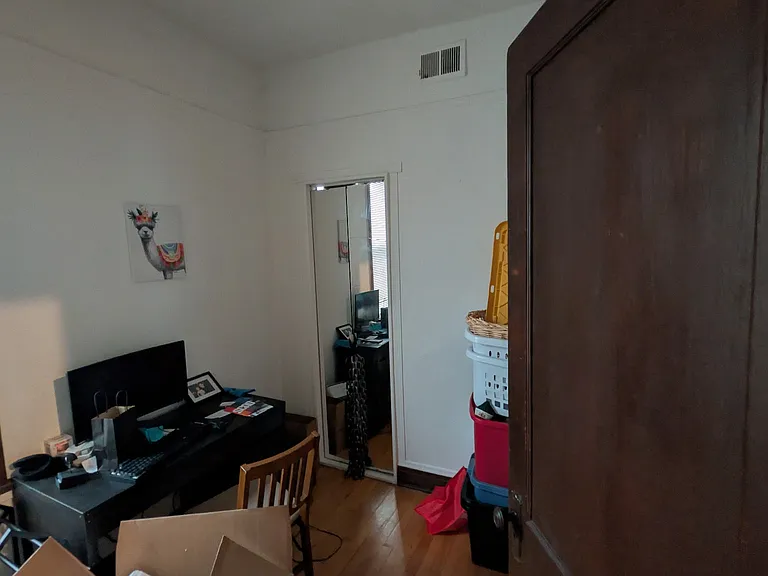 2060 N Campbell Ave #2R — Photo 6