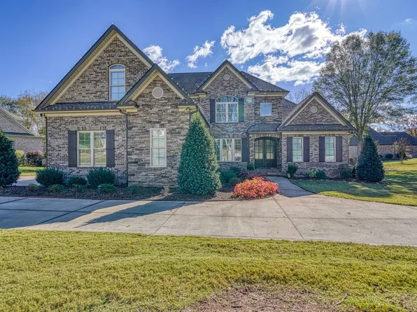 615 Breckenwood Dr, Spartanburg, SC 29301