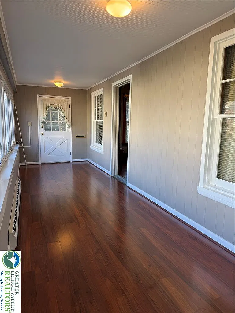 2 bed, 1150 sqft, $1,950 — Photo 4