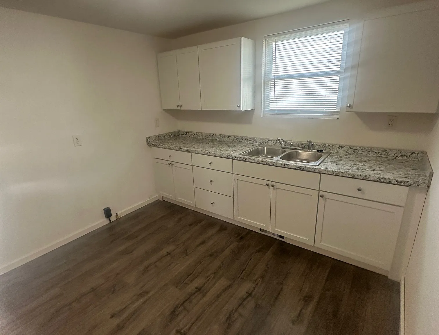 1/2 S 19th St, Mattoon — Photo 1
