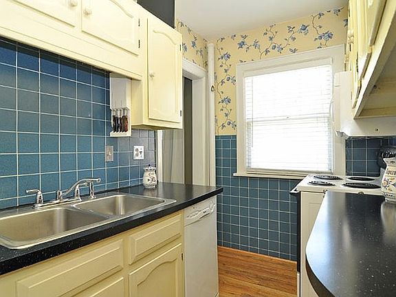 4th image of 4538 Jarboe St