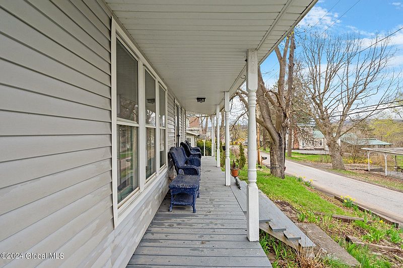 5th image of 617 Enders Avenue