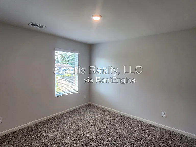 3134 Ellenton Dr — Photo 6
