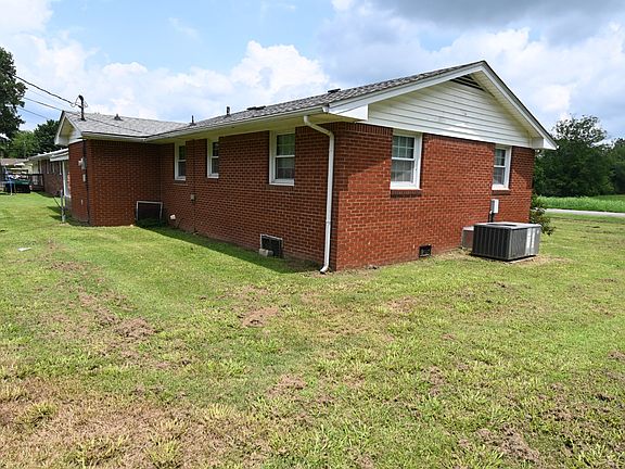 3rd image of 66 Hill View Dr