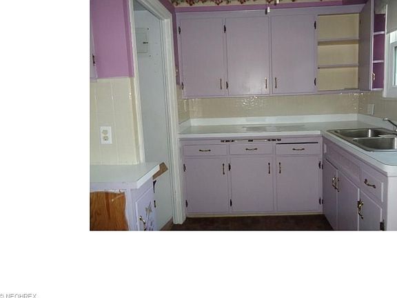 5th image of 4652 W 227th St