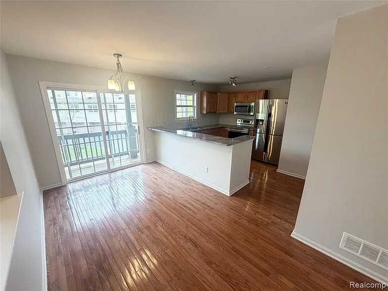 3044 Barclay Way — Photo 8