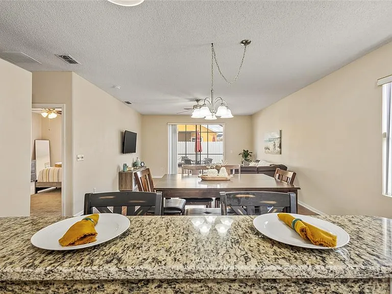 422 Graystone Blvd — Photo 13