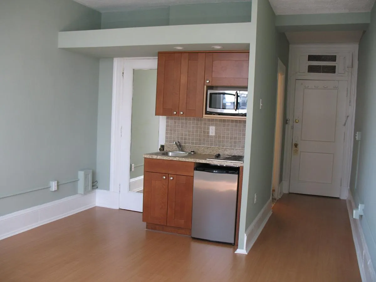 Building Photo - 1324 Locust St #1021