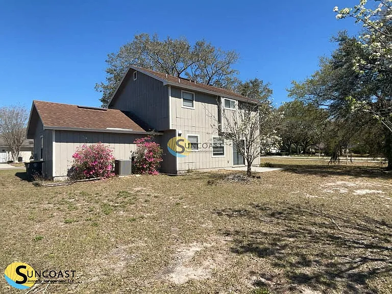 8702 Bandera Cir S — Photo 25