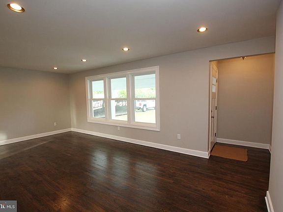 3rd image of 300 Sussex Ave