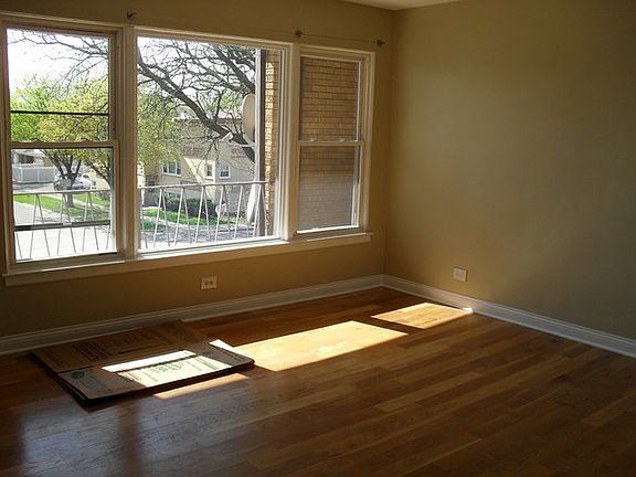 2nd image of 4821 N Harlem Ave #3