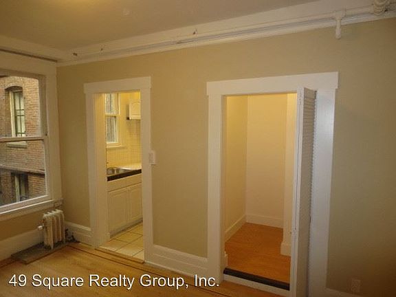 5th image of 81 9th St APT 310