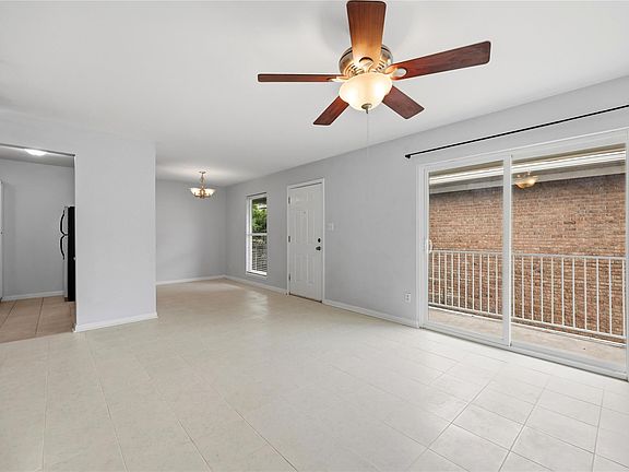 3rd image of 400 W 35th St APT 201