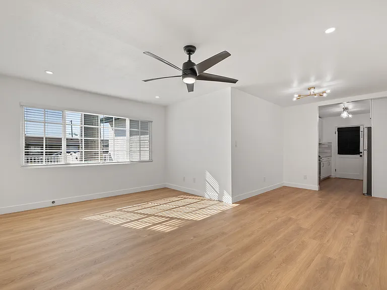 717 Jefferson Ave #B — Photo 5