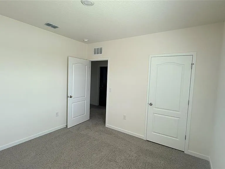 2046 Walnut Creek Dr — Photo 36