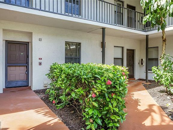 4th image of 1833 Courtyard WAY #106