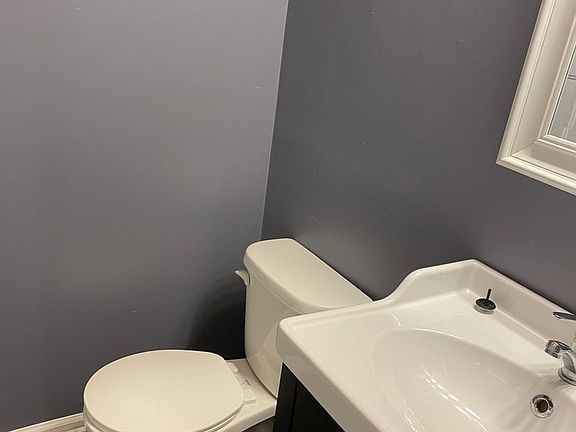 5th image of 131 Marion Berry Pkwy #7
