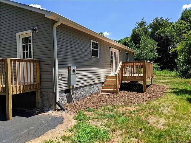 2nd image of 1338 39th St