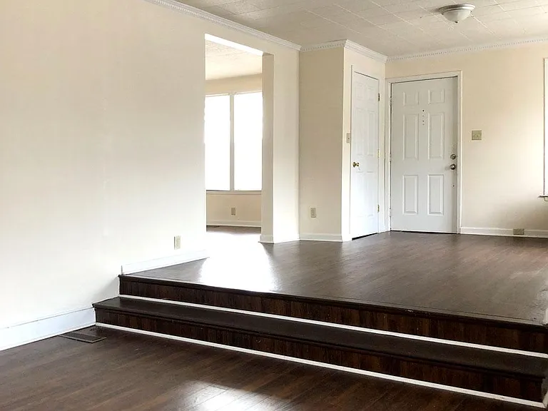 126 S Rocksprings St — Photo 5