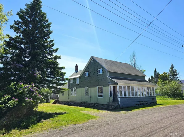 25633 A St, Calumet, MI 49913