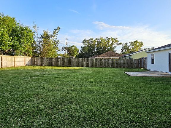4th image of 2537 SE Lakewood Street
