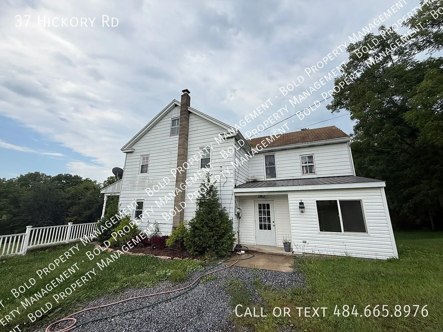 Pitman 4 bedroom 2 bath farm house — Photo 1